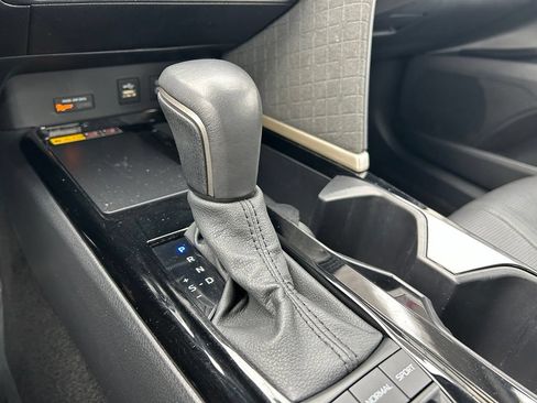 Certified 2025 Toyota Camry XLE FWD image 21
