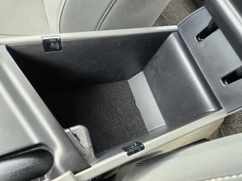 Used 2025 Hyundai Elantra Sport FWD image 13