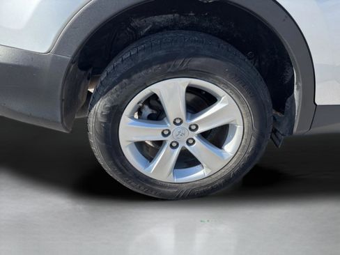 Used 2014 Toyota RAV4 XLE image 40