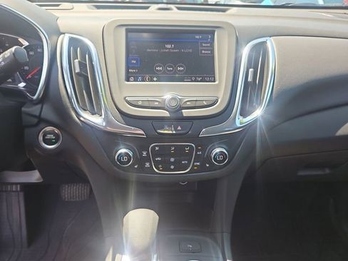 Used 2024 Chevrolet Equinox LT AWD/4WD image 19