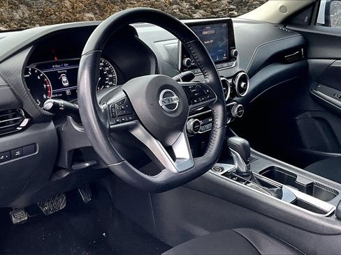 Used 2020 Nissan Sentra SV image 12