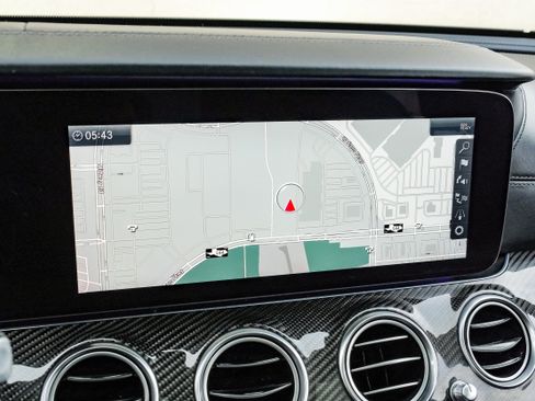 Used 2019 Mercedes-Benz E 63 AMG S image 32