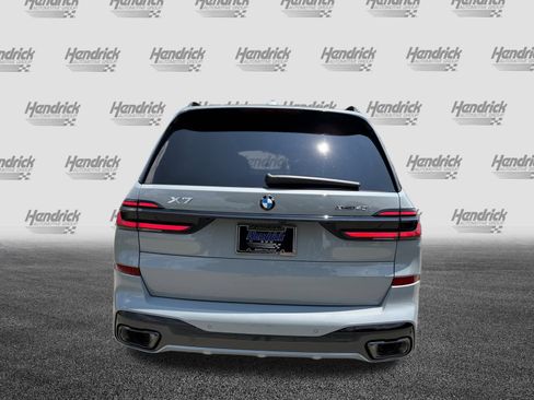 Used 2026 BMW X7 xDrive40i w/ M Sport Package image 8