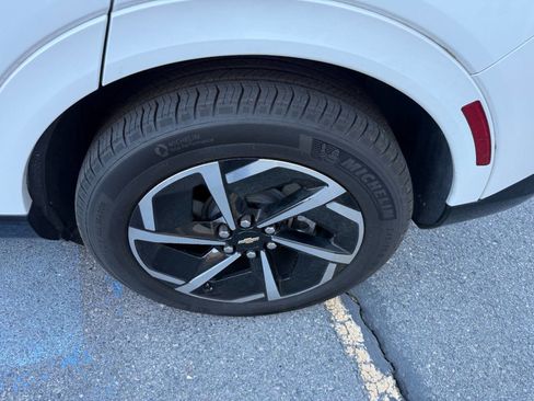 Used 2025 Chevrolet Equinox EV LT image 15