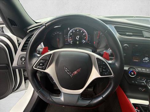 Used 2017 Chevrolet Corvette Stingray Coupe RWD image 11