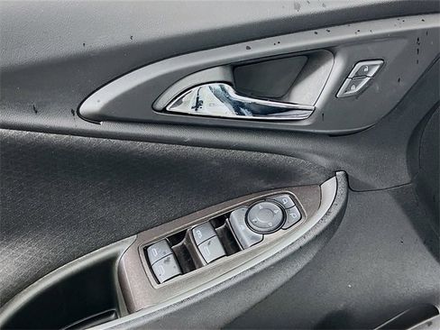 Used 2024 Chevrolet Malibu LT image 9