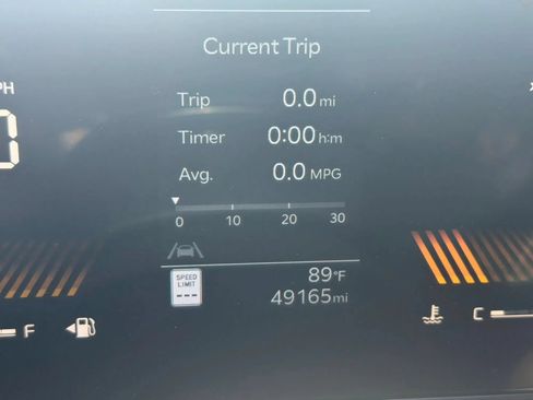 Used 2025 Kia Carnival FWD image 11