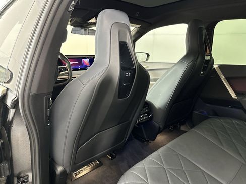 Used 2022 BMW iX xDrive50 w/ Premium Package image 28