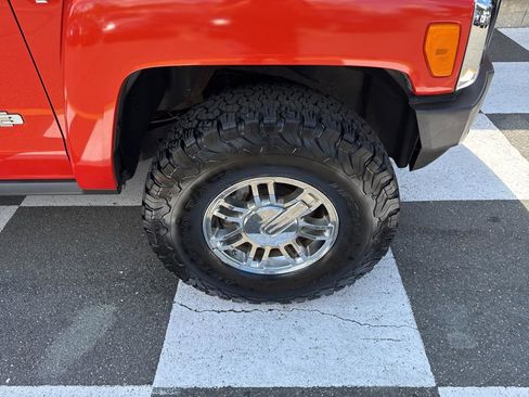 Used 2008 HUMMER H3 Alpha image 13