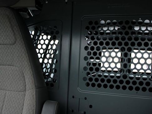 Used 2018 Chevrolet Express 2500 w/ Driver Convenience Package image 21