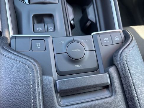 Certified 2026 Toyota Grand Highlander AWD Hybrid image 21
