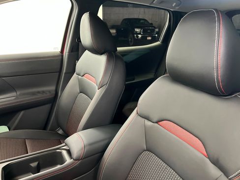 New 2026 Nissan Kicks SR w/ Cold Weather Package image 16