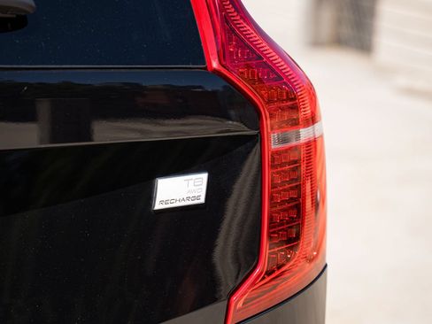 Certified 2023 Volvo XC90 T8 Plus w/ Protection Package Premier AWD/4WD image 5