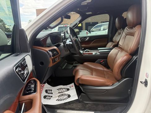 Certified 2024 Lincoln Navigator L Reserve AWD/4WD image 13