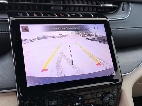 Certified 2024 Jeep Grand Cherokee L Limited image 24