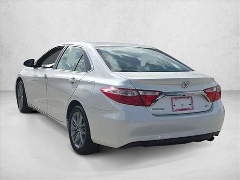 Used 2015 Toyota Camry SE FWD image 7