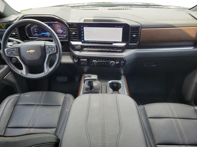 Used 2024 Chevrolet Silverado 1500 High Country w/ Technology Package AWD/4WD image 27