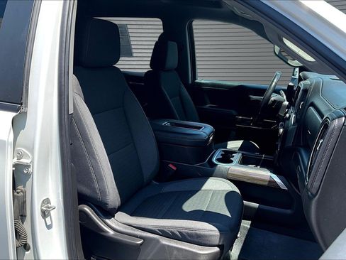 Used 2021 Chevrolet Silverado 1500 LT Trail Boss w/ Convenience Package II AWD/4WD image 21