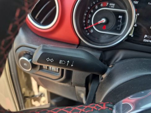 Used 2022 Jeep Wrangler Rubicon AWD/4WD image 24