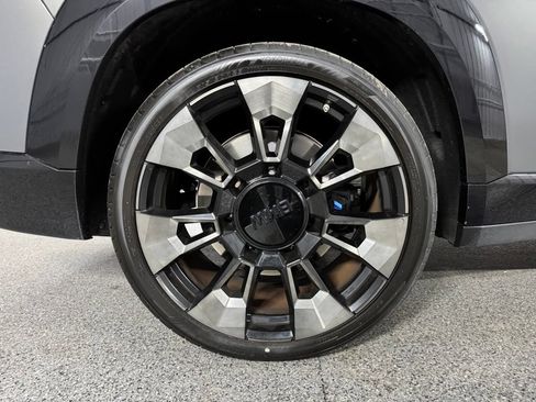 Used 2023 BMW XM AWD/4WD image 12