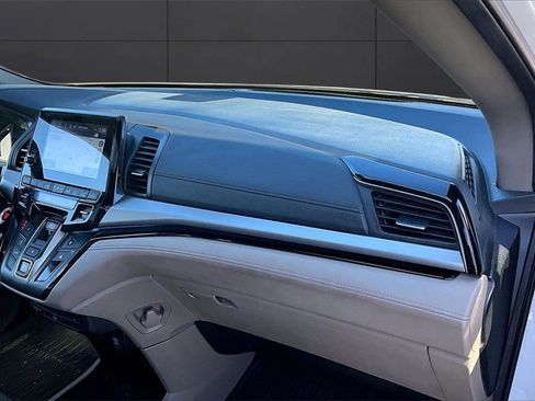 Used 2022 Honda Odyssey Touring image 16