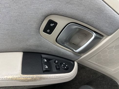Used 2017 BMW i3 w/ Range Extender image 12