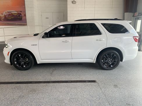 Used 2023 Dodge Durango R/T w/ Blacktop Package RWD image 5
