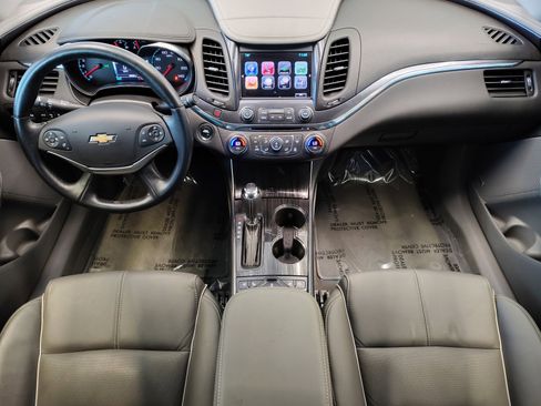 Used 2017 Chevrolet Impala Premier w/ Enhanced Convenience Package image 3