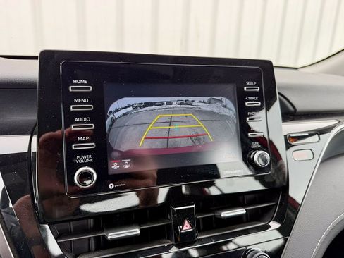 Used 2021 Toyota Camry SE w/ Cold Weather Package image 23