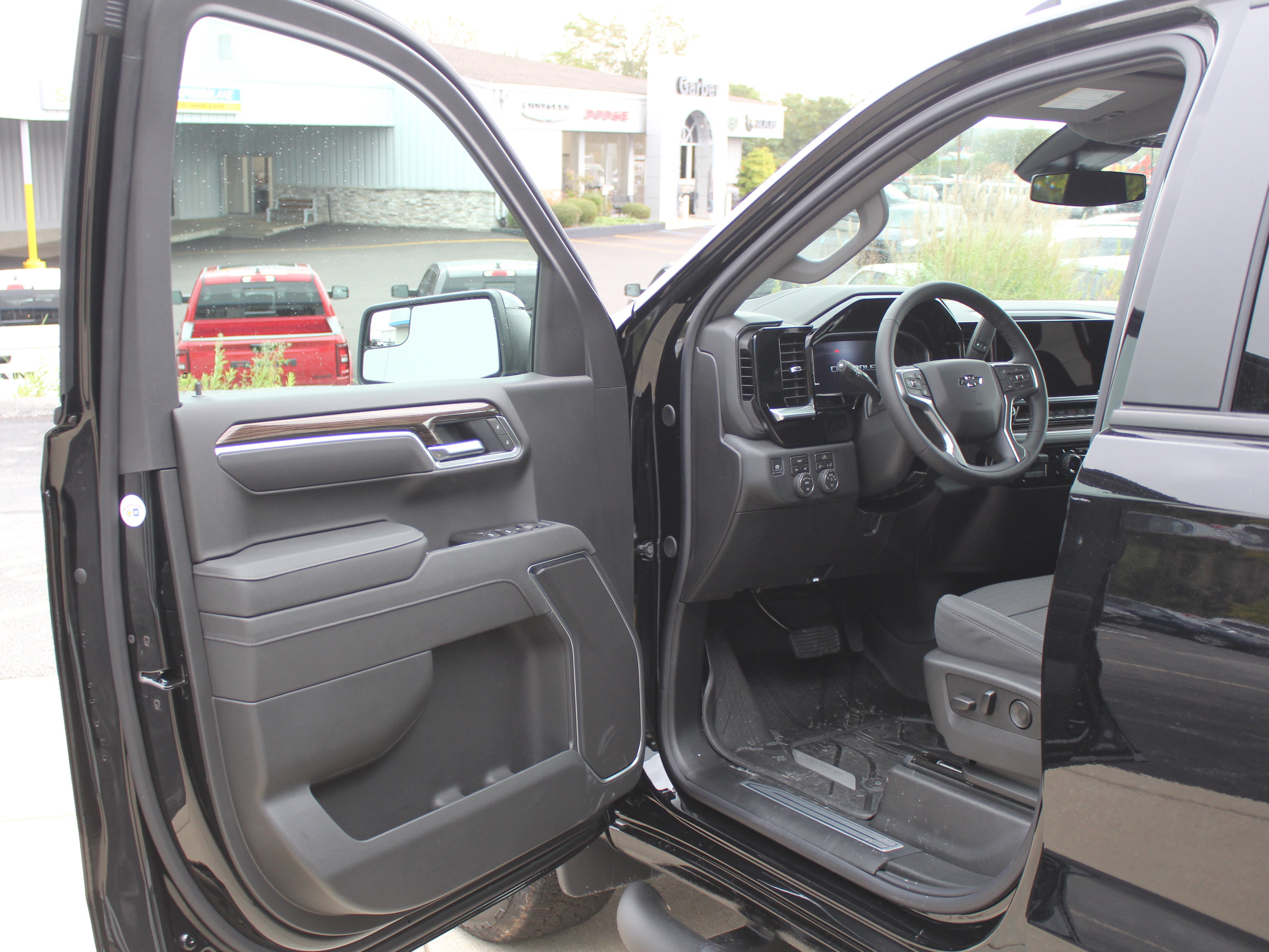 New 2026 Chevrolet Silverado 1500 RST w/ RST Select Package AWD/4WD image 10