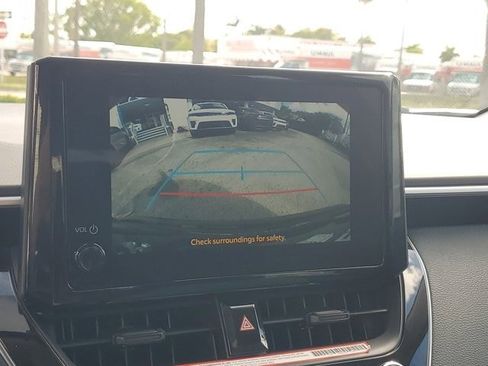 Used 2025 Toyota Corolla LE FWD image 26