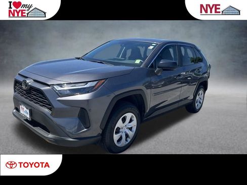 Used 2025 Toyota RAV4 LE AWD/4WD image 1