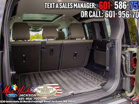 Used 2024 Land Rover Defender 110 S image 23