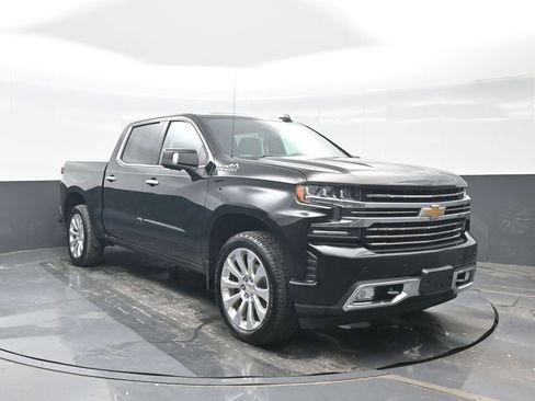 Used 2020 Chevrolet Silverado 1500 High Country w/ Technology Package image 9