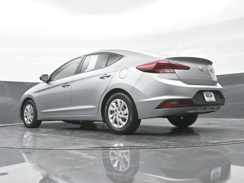 Used 2020 Hyundai Elantra SE image 40