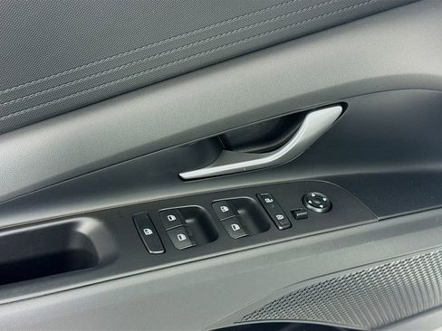 New 2026 Hyundai Elantra SE image 17