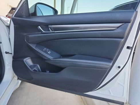 Used 2019 Honda Accord Sport image 12