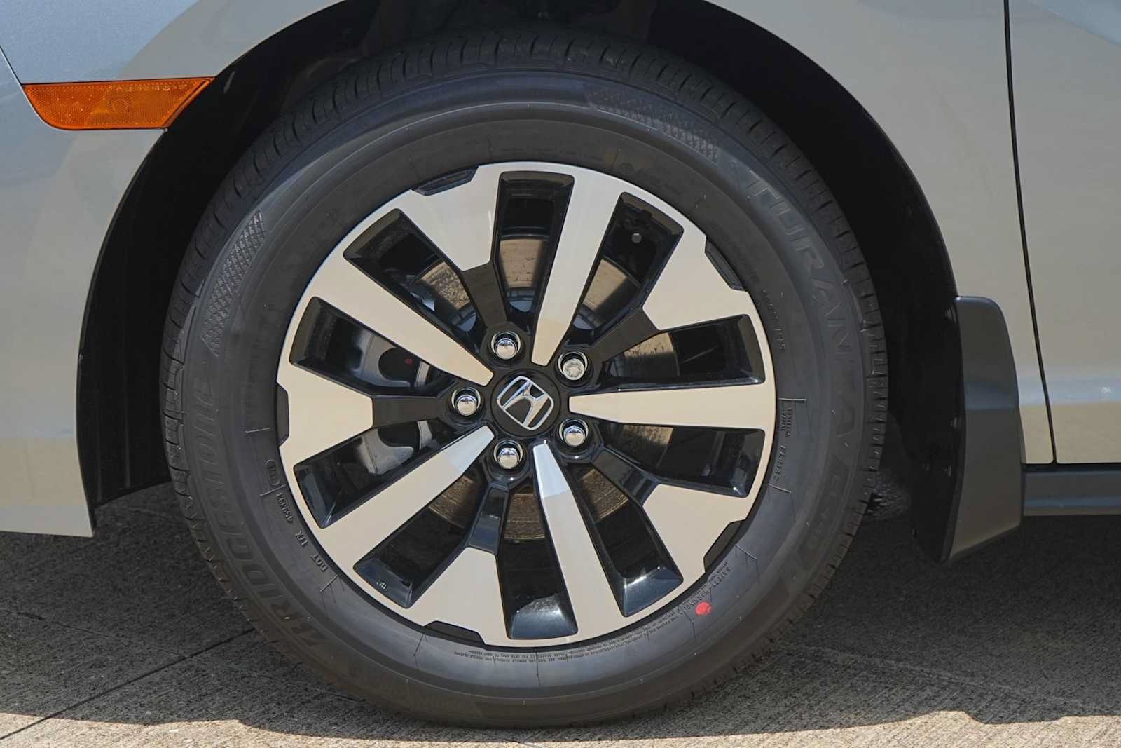 New 2027 Honda Odyssey EX-L image 7