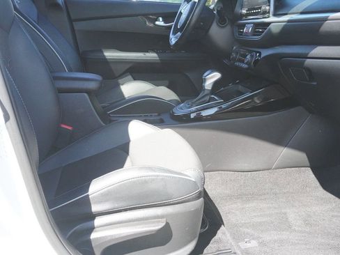 Used 2023 Kia Forte GT-Line w/ GT-Line Premium Package FWD image 27