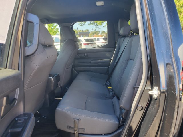 Used 2025 Toyota Tacoma SR5 AWD/4WD image 9