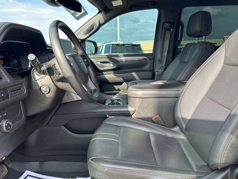 Used 2023 Chevrolet Suburban RST w/ Luxury Package RWD image 15