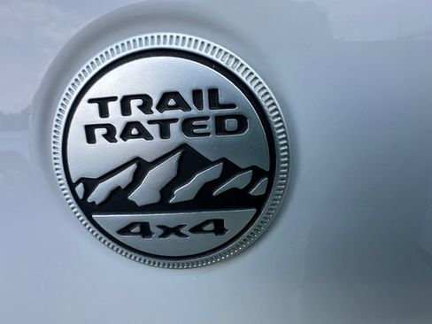 Used 2018 Jeep Wrangler Unlimited Sahara AWD/4WD image 24