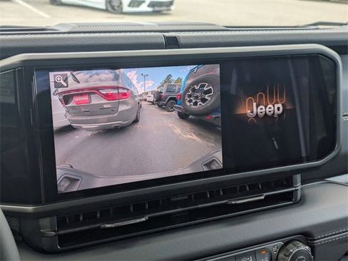 New 2025 Jeep Gladiator Sport image 20