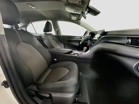 Used 2021 Toyota Camry LE FWD image 28