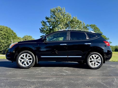 Used 2011 Nissan Rogue SV w/ SL Pkg AWD/4WD image 2