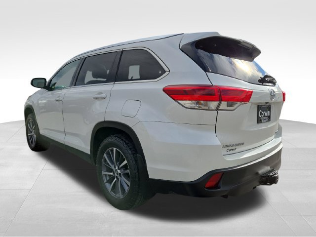Used 2019 Toyota Highlander XLE AWD/4WD image 13
