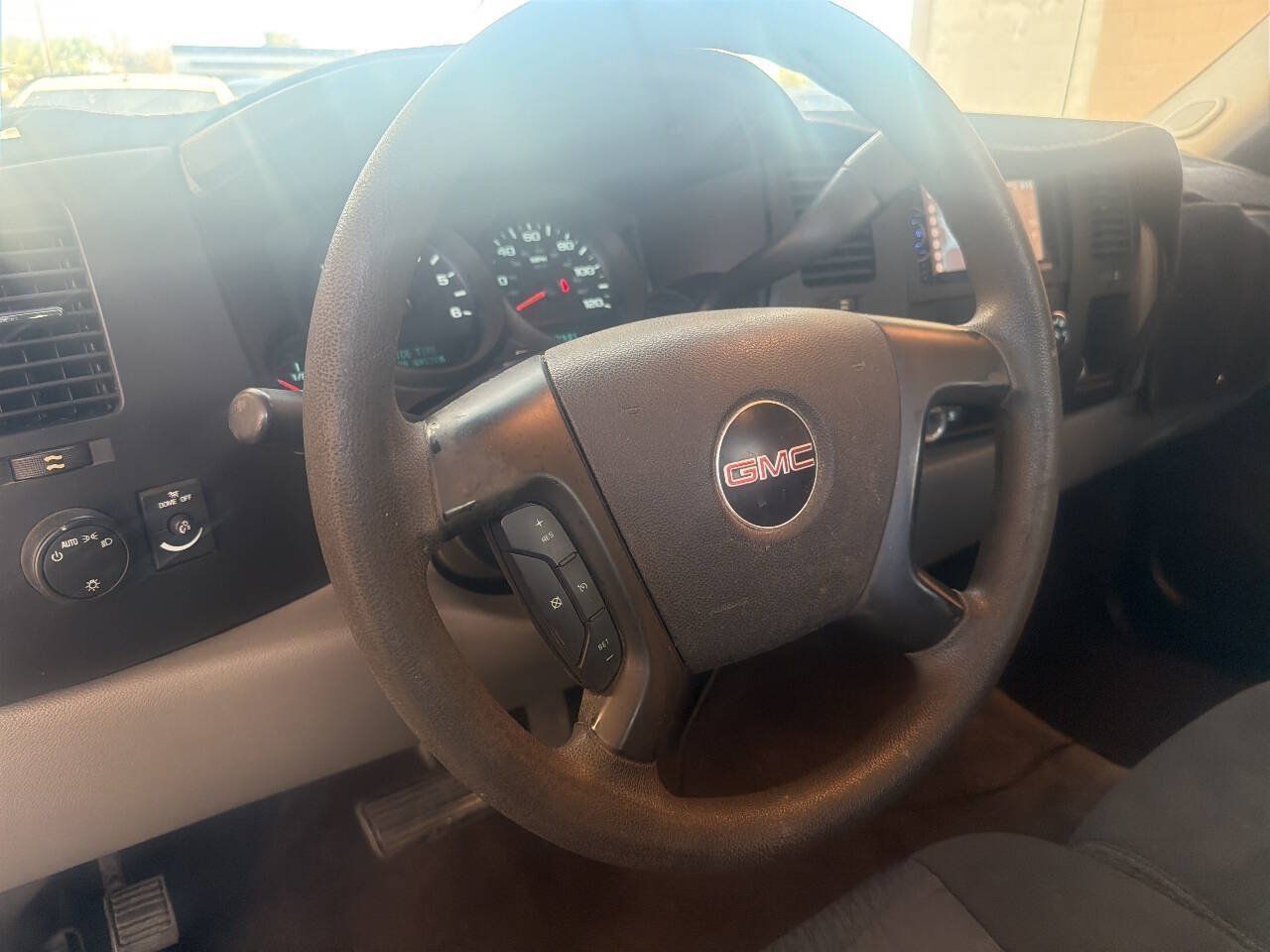 Used 2010 GMC Sierra 1500 SL RWD image 14
