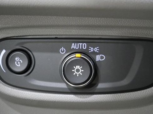 Used 2019 GMC Terrain SLE w/ Driver Convenience Package image 14