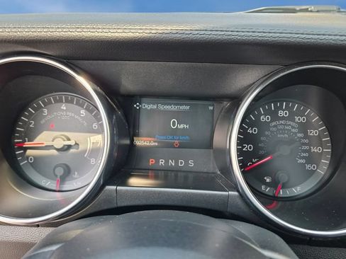Used 2019 Ford Mustang Coupe w/ Black Accent Package RWD image 21