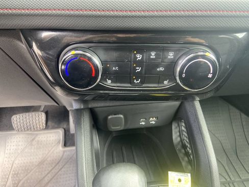 Certified 2024 Chevrolet TrailBlazer RS AWD/4WD image 17